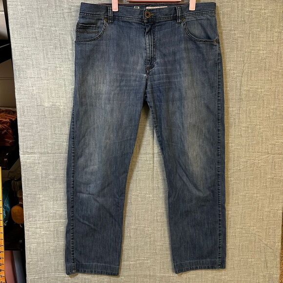 Alberto Men's Classic Light Wash Straight Leg Denim Jeans Modern fit size 38 - Picture 1 of 12